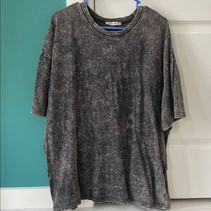 Zenana Outfitters Charcoal Acid Wash Tee